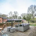 The Chard, Netherby, A Micro In A Rural Setting With A Hot Tub Дом отдыха Longtown (Cumbria)