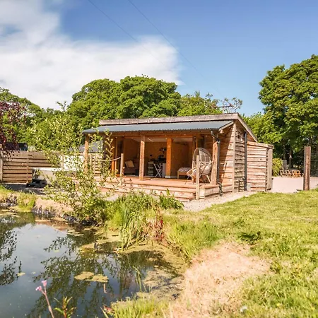 Σπίτι διακοπών The Chard, Netherby, A Micro In A Rural Setting With A Hot Tub *